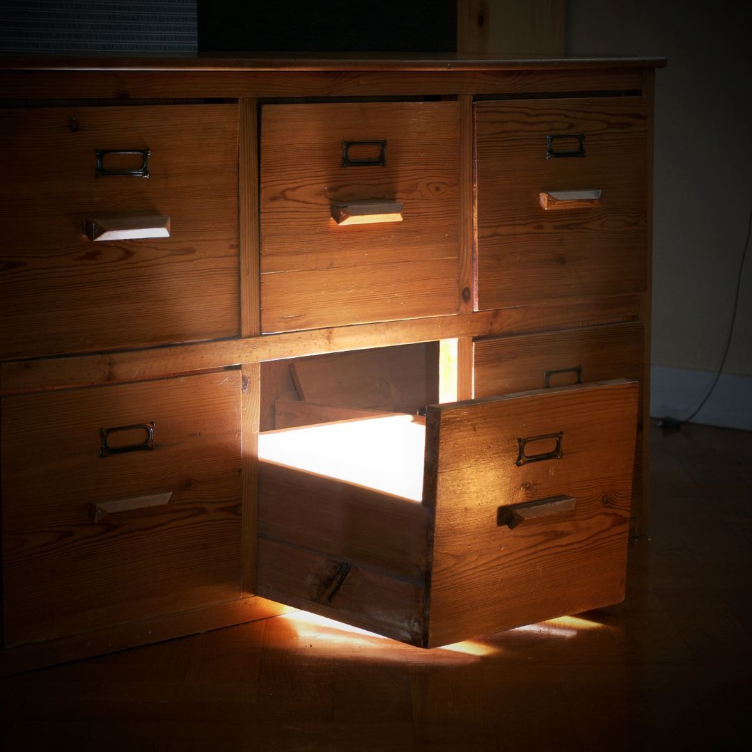 beleuchteter Archivkasten